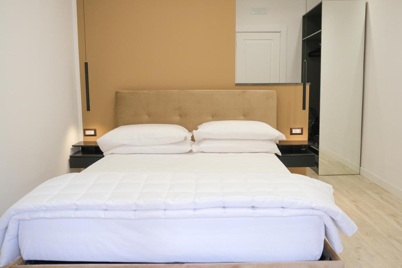 Aroma And B&b, Maschio Angioino Napoli
